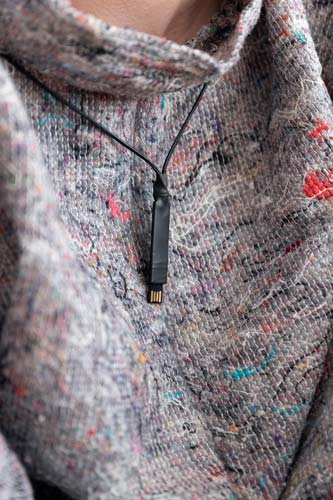 A DIY necklace. One of the many objects for which a design manual can be unlocked.